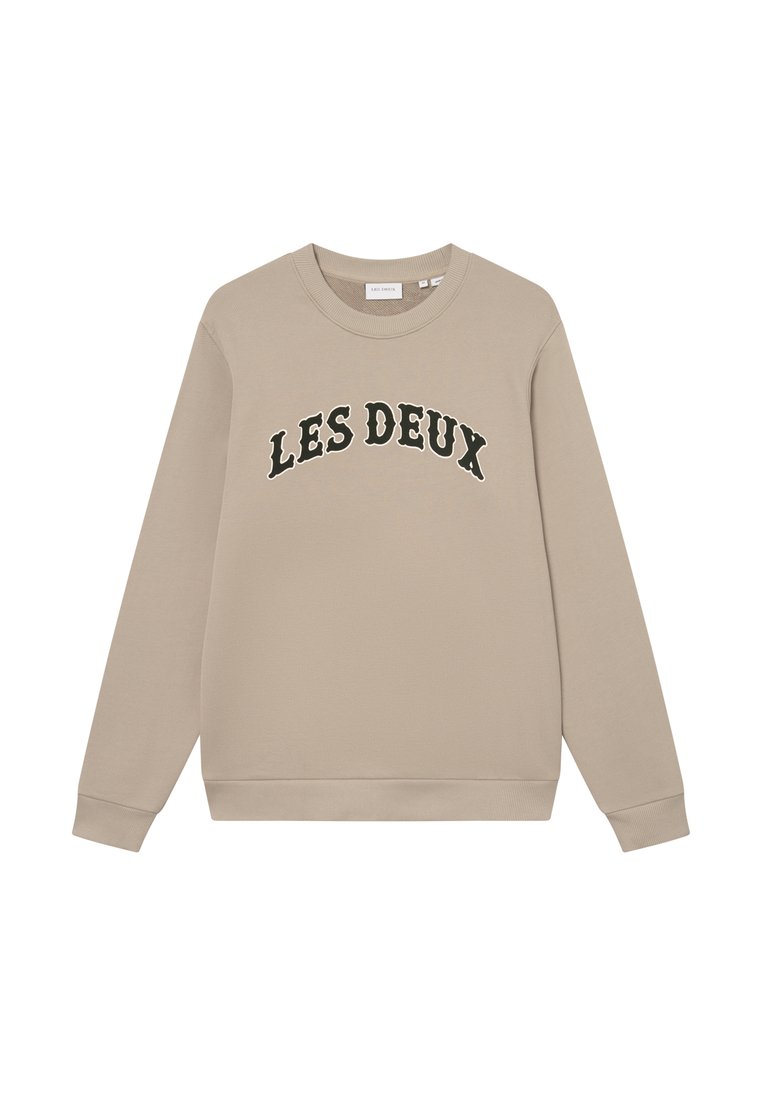 Beige Sweatshirt mit "LES DEUX" in dunkelgrüner, gewölbter Schrift. Hergestellt aus weichem Material, mit geripptem Kragen und Bündchen, bietet eine klassische Passform.