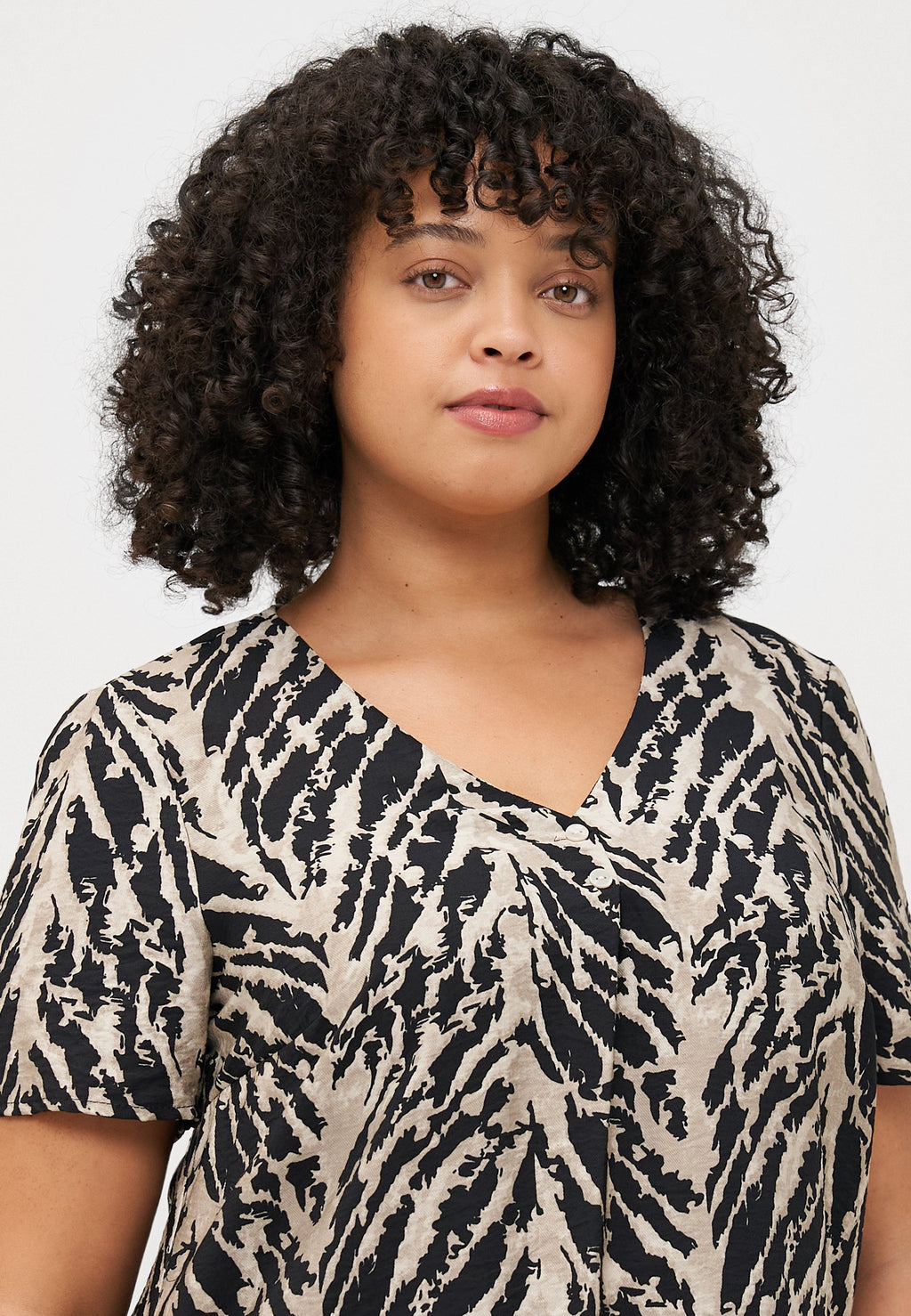 Vero Moda Curve VMCLUCY V NECK