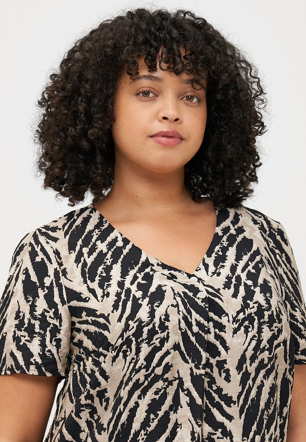 Vero Moda Curve VMCLUCY V NECK
