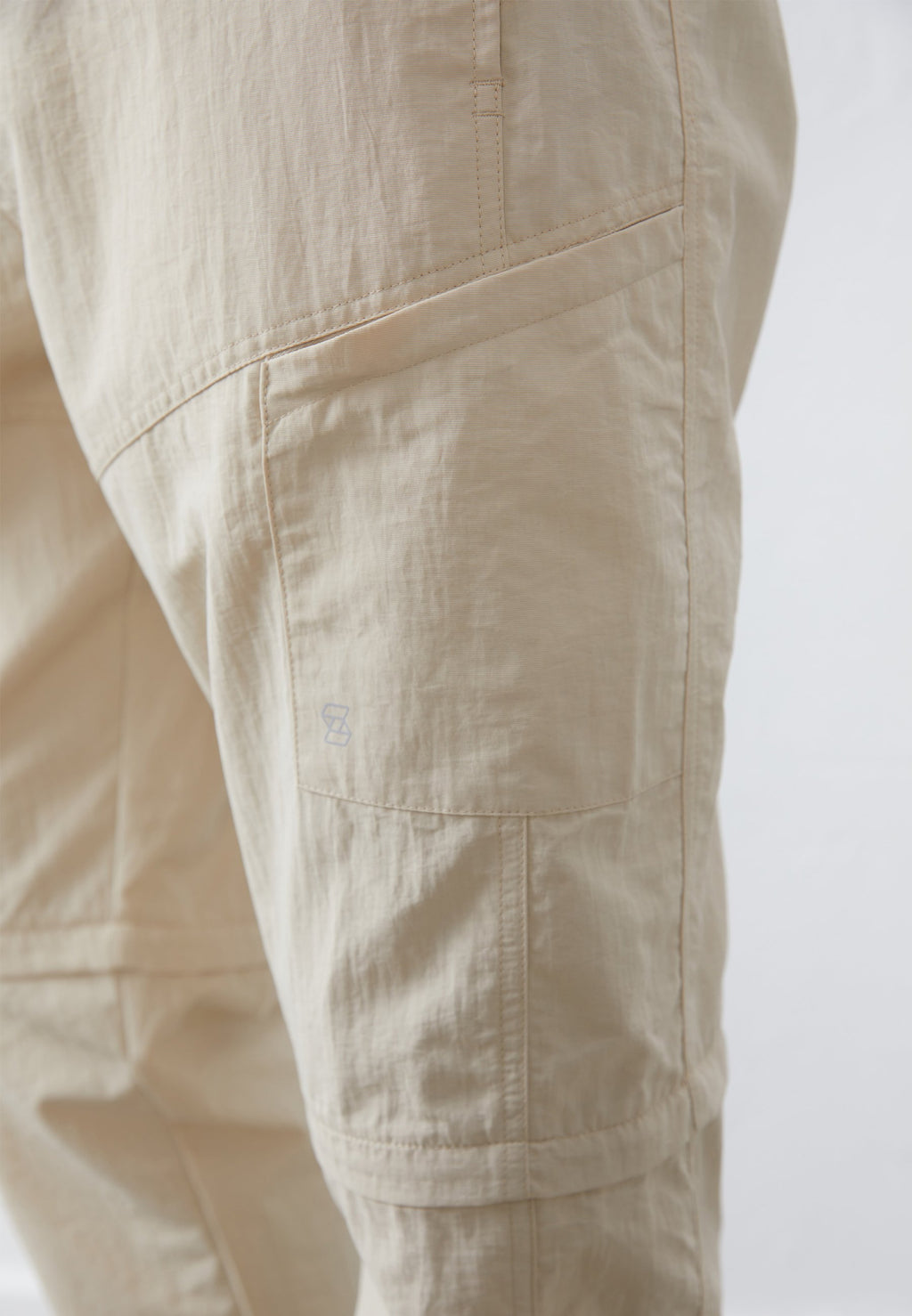 Pier One Sport CONVERTABLE HIKING TROUSERS WITH ZIP OFF LEG & MULTI POCKETS