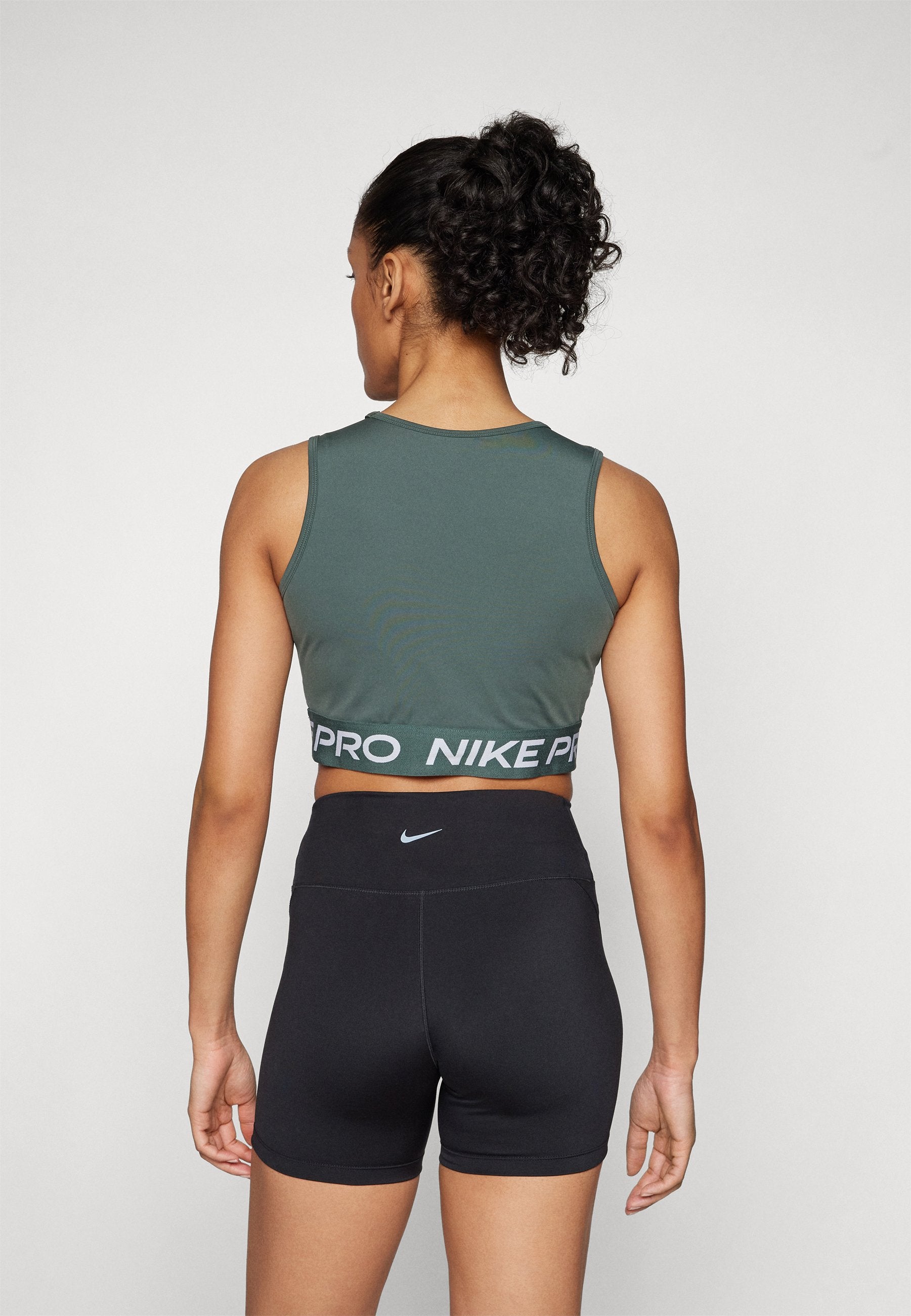 Nike Performance 365 CROP TANK