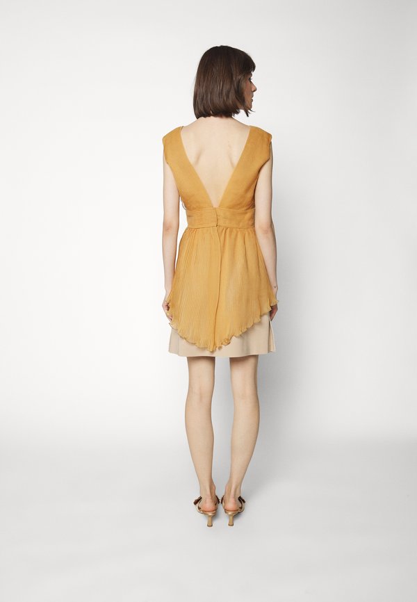 Alberta Ferretti TOP