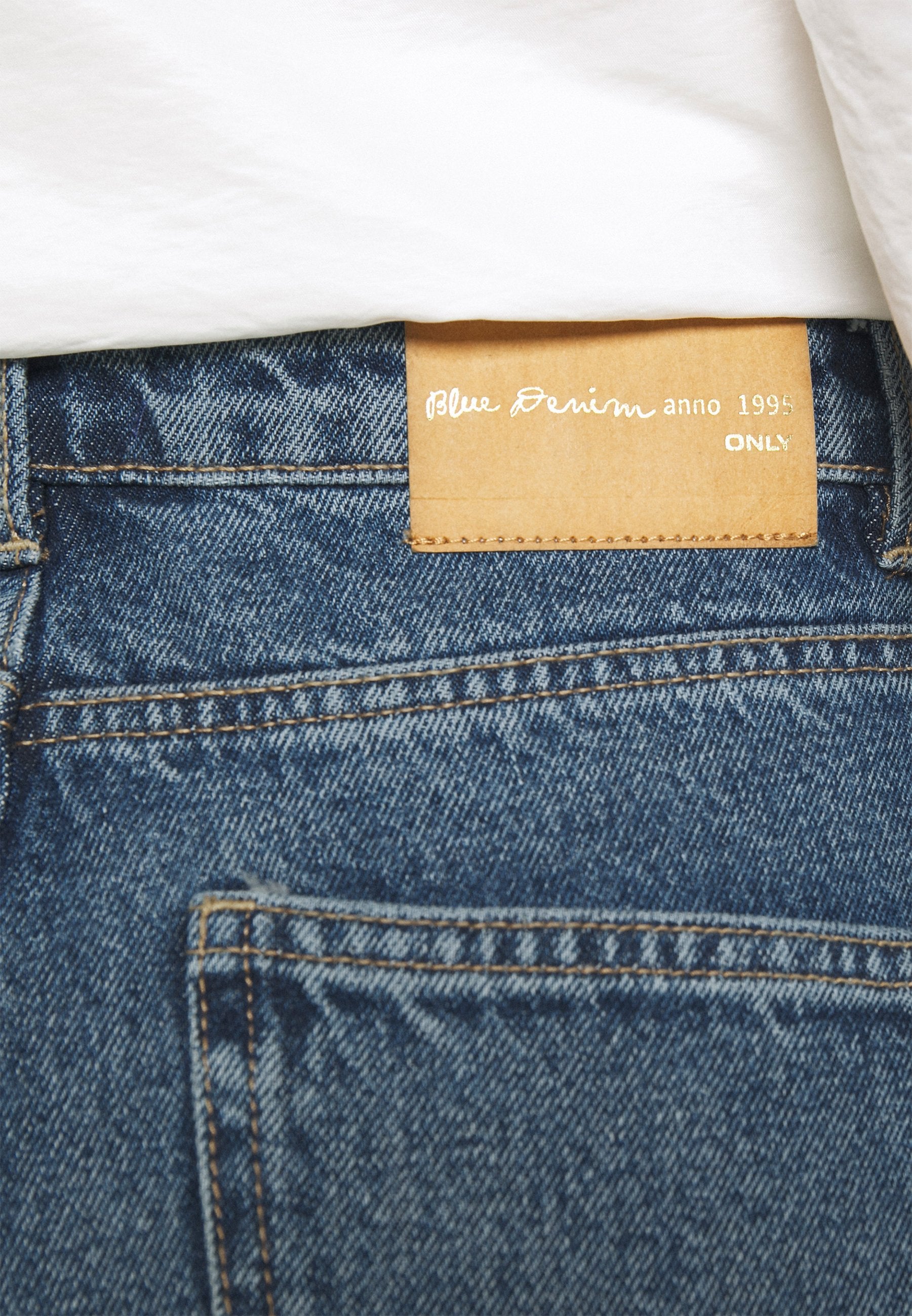 ONLJAGGER LUX LIFE MOM ANKDES BOX Media 5