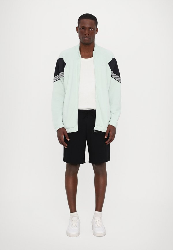 EA7 Emporio Armani
