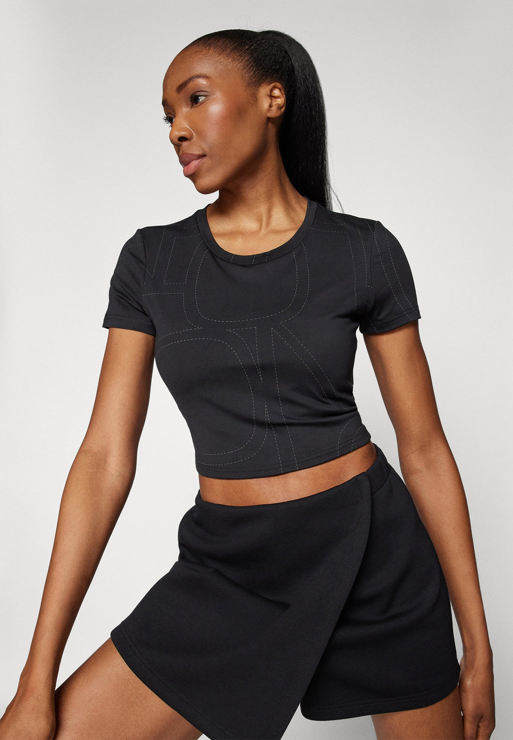 ONLY Play ONPCALZ LOGO CROP TRAIN BRA TOP