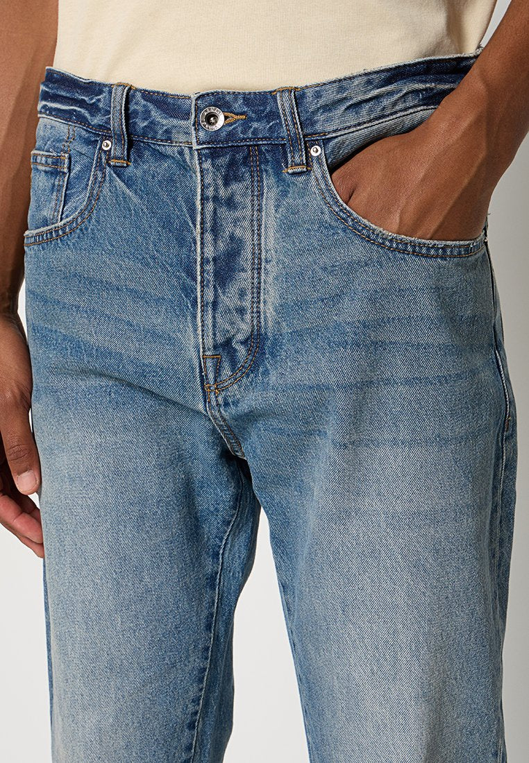 Armani Exchange Jeans Tapered Fit Media 7