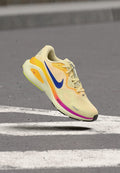 Nike Performance STRUCTURE 26 - Road running shoes - alabaster/indigo burst/hyper violet