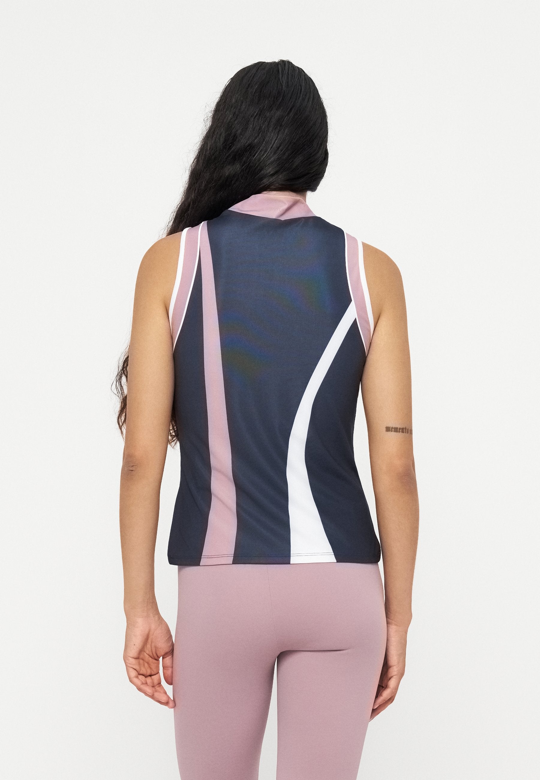 EA7 Emporio Armani Top Media 2