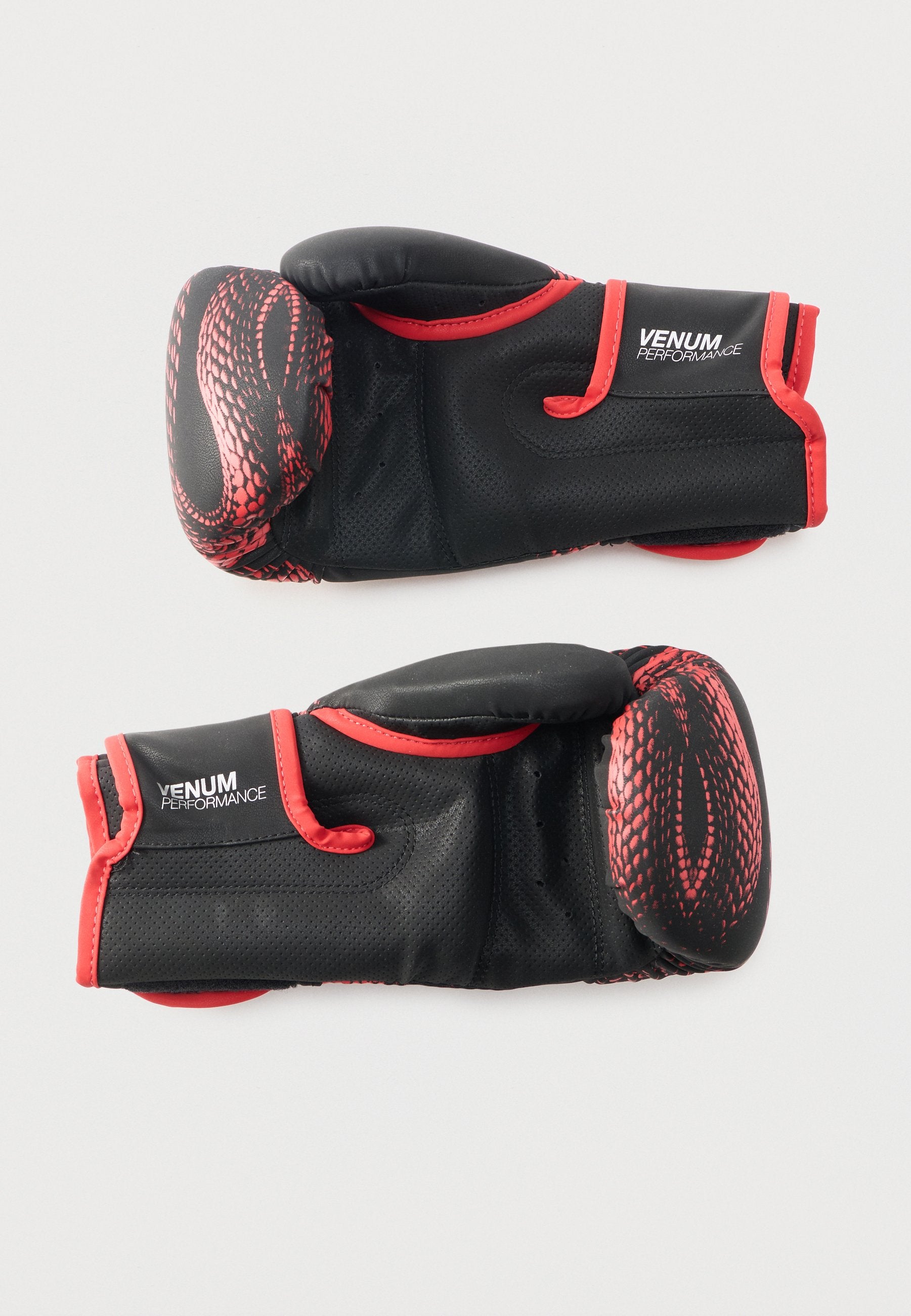 Venum MATUPA BOXING GLOVES