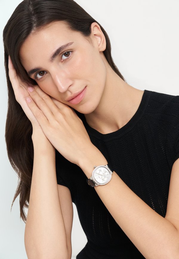 DKNY