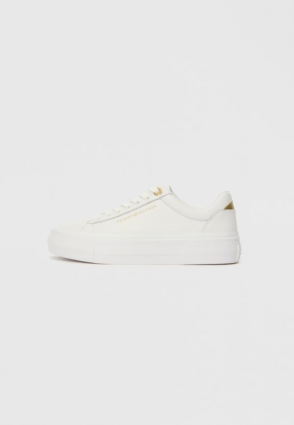 Tommy Hilfiger METALLIC LOGO PLATFORM TRAINERS WITH LEATHER - Trainers - white