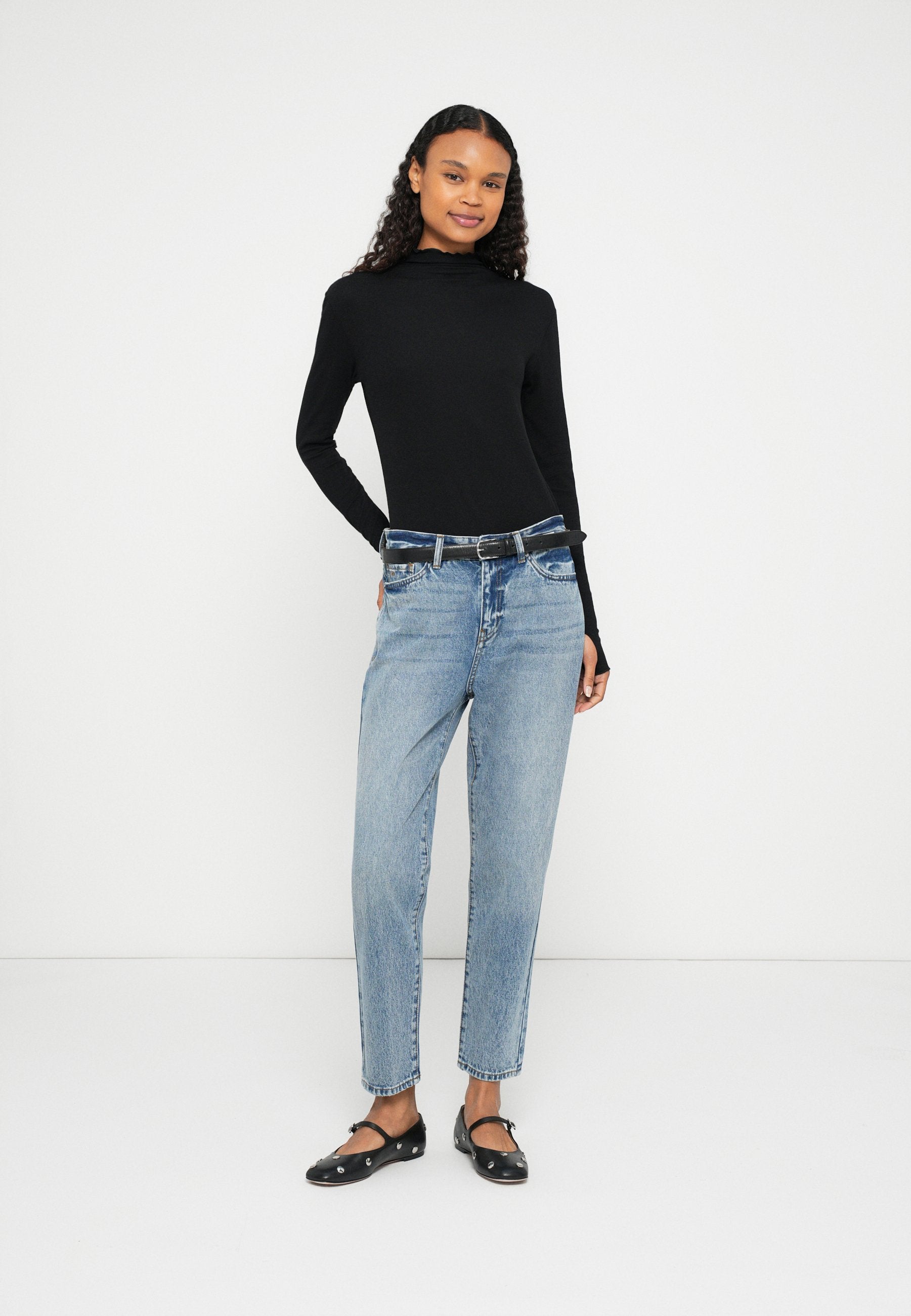 Armani Exchange Jeans Relaxed Fit Media 3