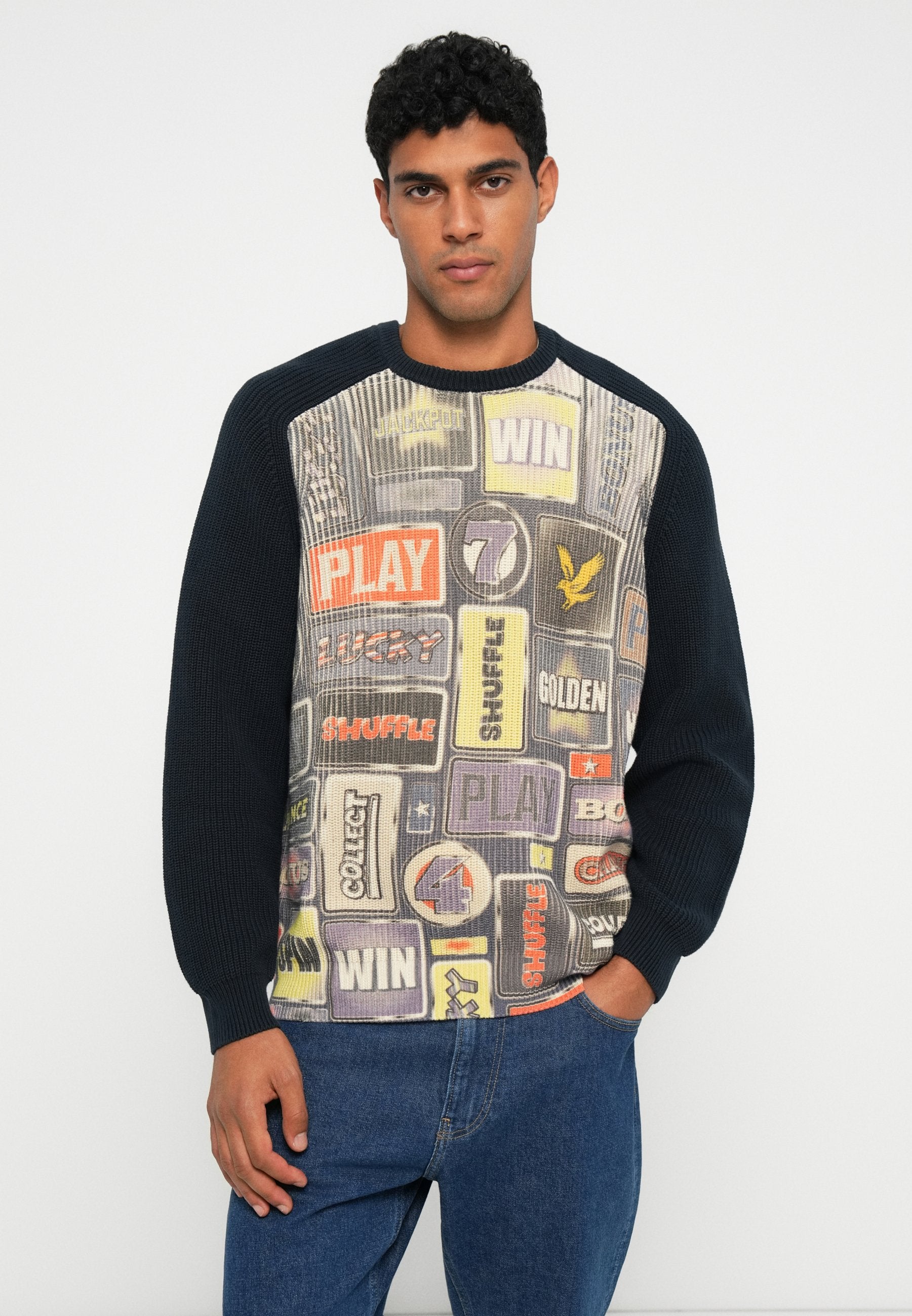 Lyle & Scott FRUIT MACHINE GRAPHIC CREW NECK