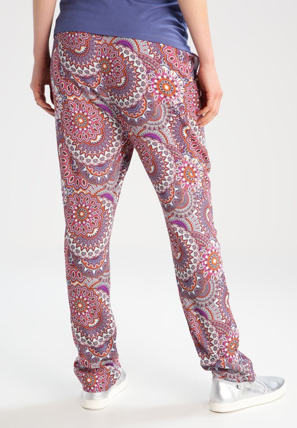 Esprit Maternity