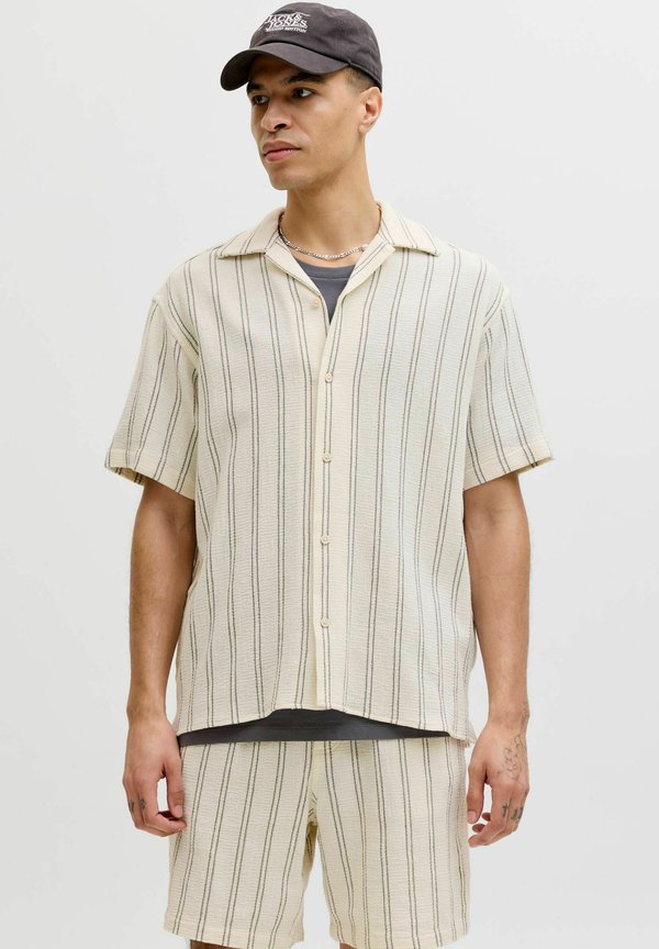 Jack & Jones JORCOBA STRIPE RESORT SHIRT SS SN - Shirt - antique white