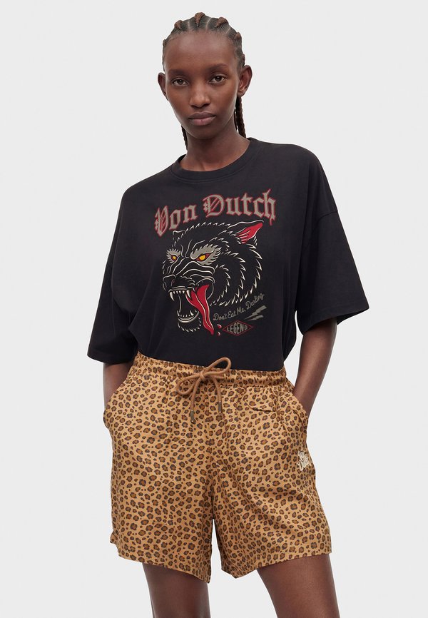 Von Dutch ALL OVER WITH METAL BADGE