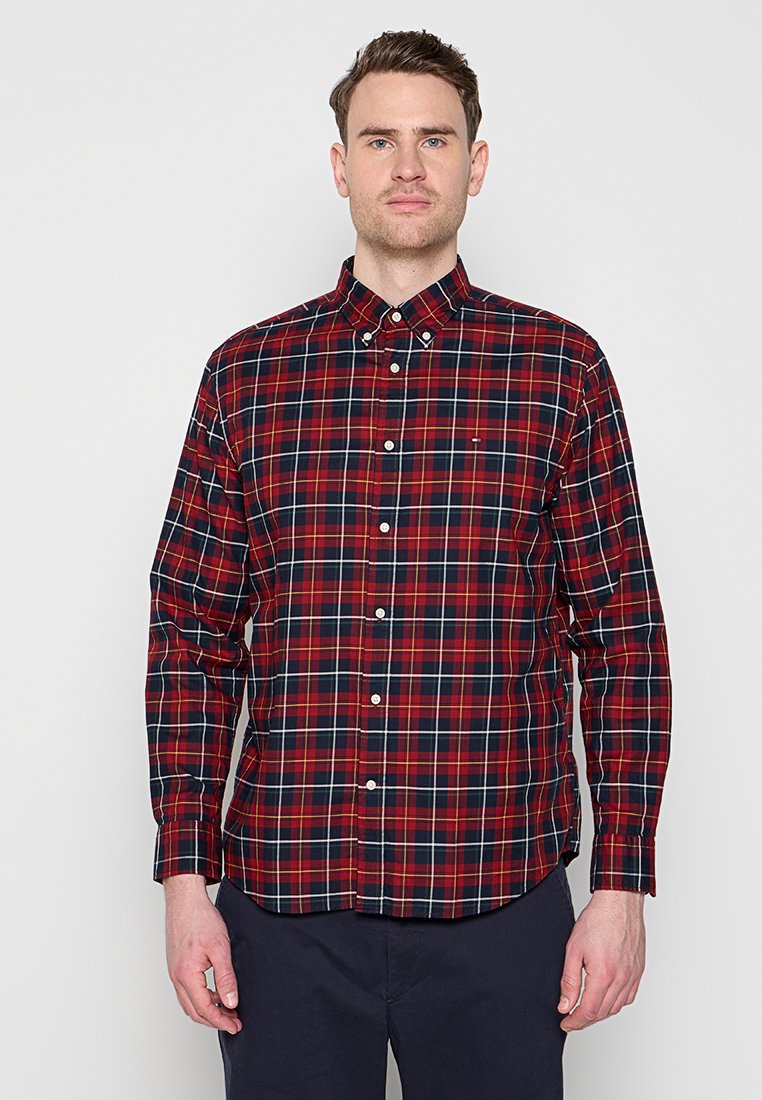 REGULAR FIT Media 1