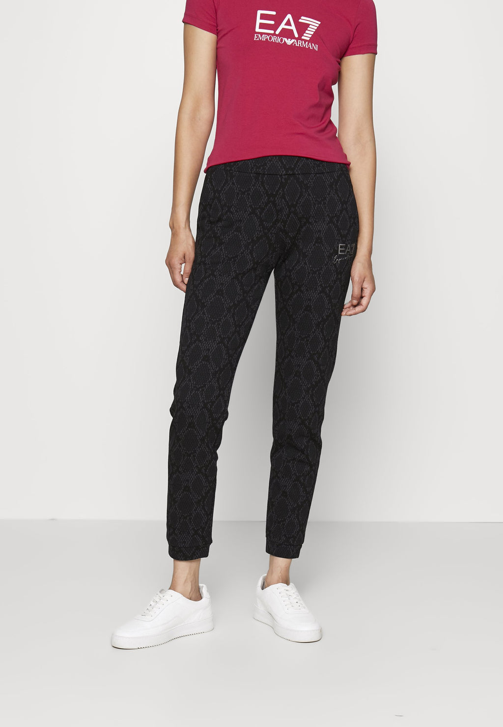 TROUSER Media 3