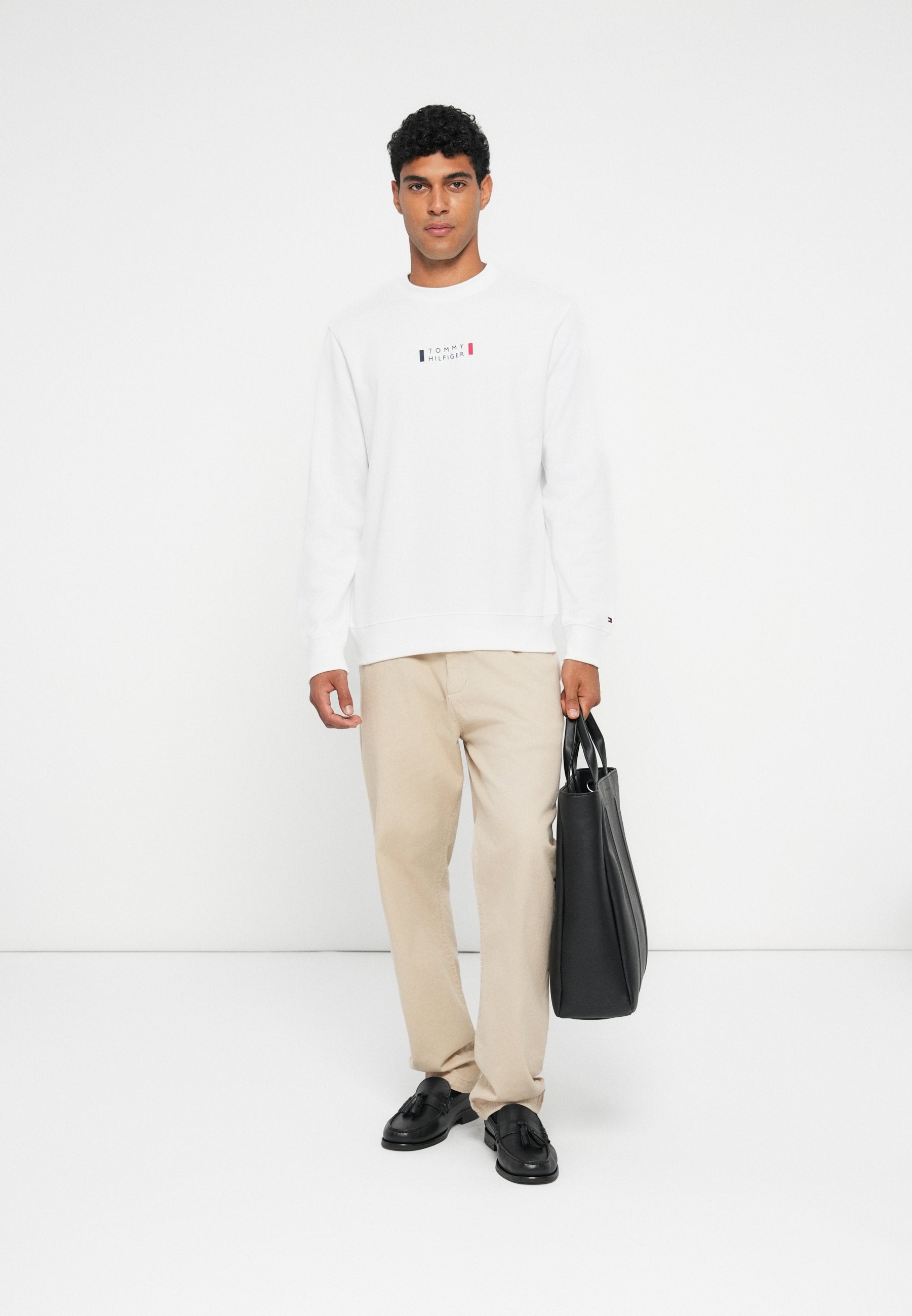 BRAND LOVE SWEATSHIRT Media 2