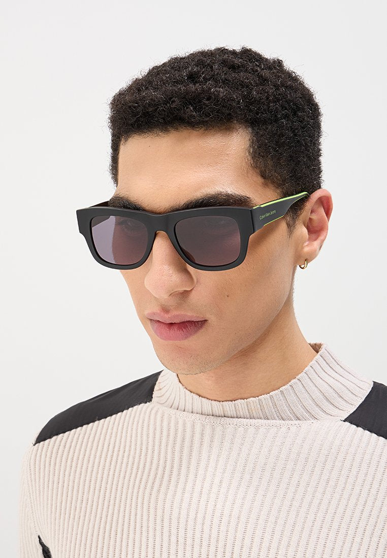SUNGLASSES Media 3
