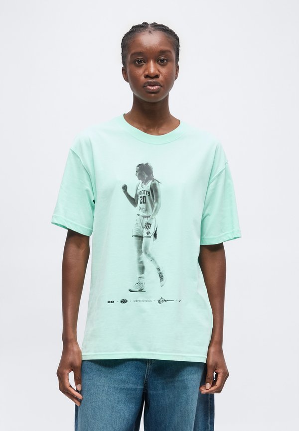 Nike Performance SI TEE BBALL SABRINA - Sports T-shirt - mint foam