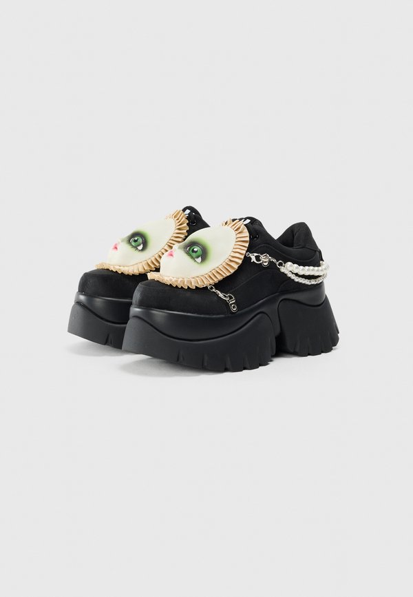 Koi Footwear