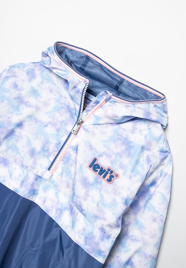 Levi's®