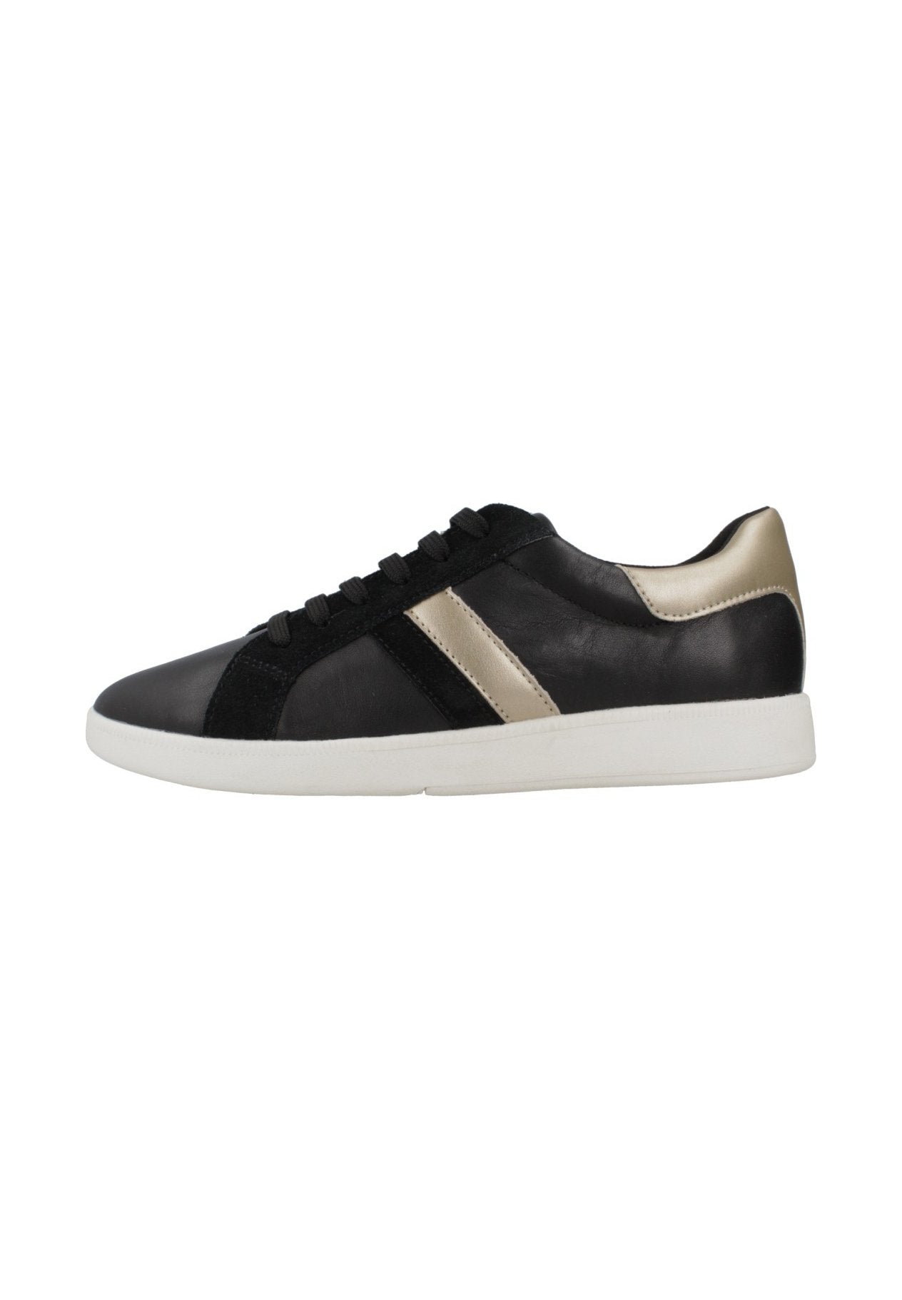 Schwarze Ledersneaker mit glatter Oberfläche, Wildlederelementen und einem goldenen Streifen, ausgestattet mit einer weißen Gummisohle und schwarzen Schnürsenkeln.