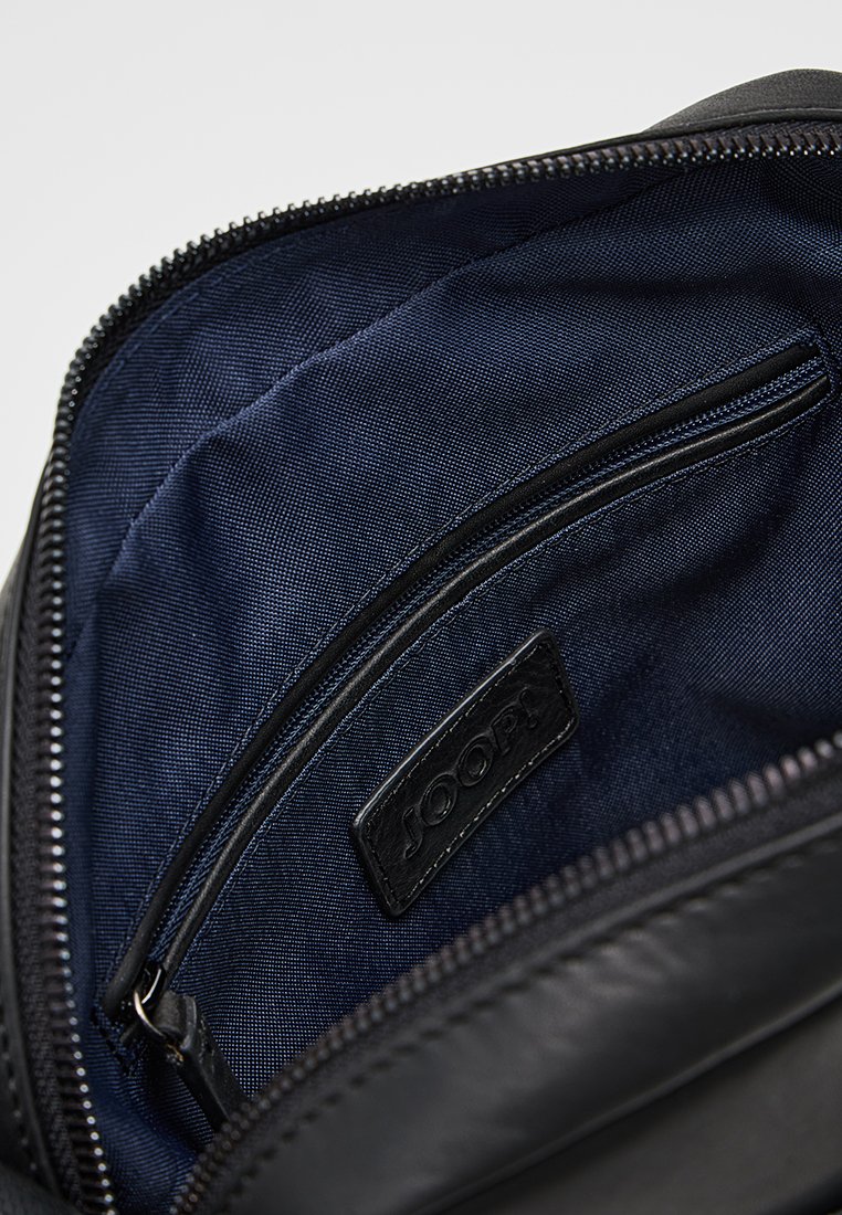 JOOP! ANCONA REMUS SHOULDERBAG XSVZ