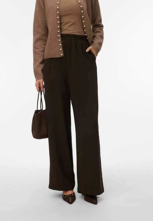 Vero Moda VMALVA - Trousers - chocolate torte