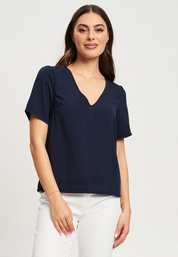 REUX LEE V NECK