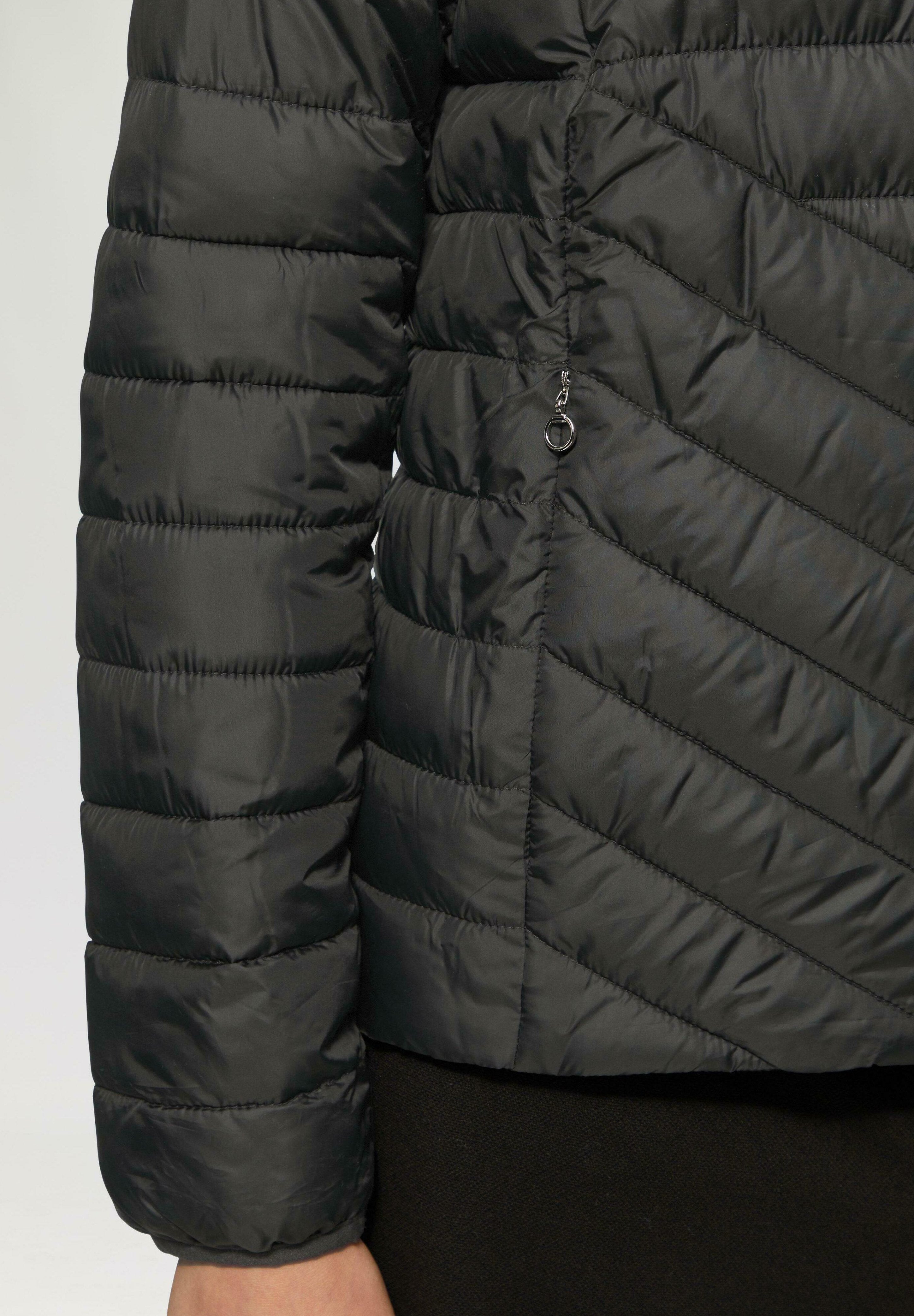 s.Oliver Winterjacke Media 4