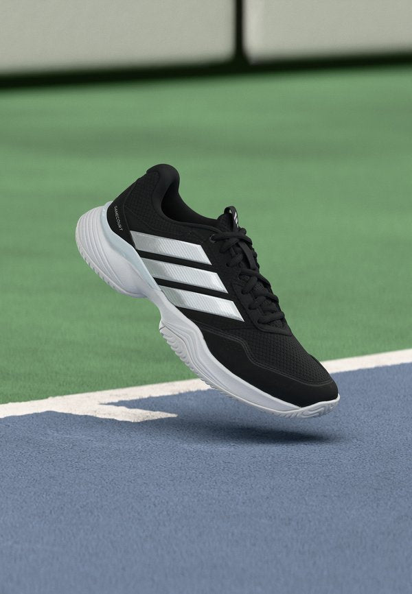 adidas Performance GAMECOURT 3 - Multicourt tennis shoes - core black/silver-coloured metallic/footwear white