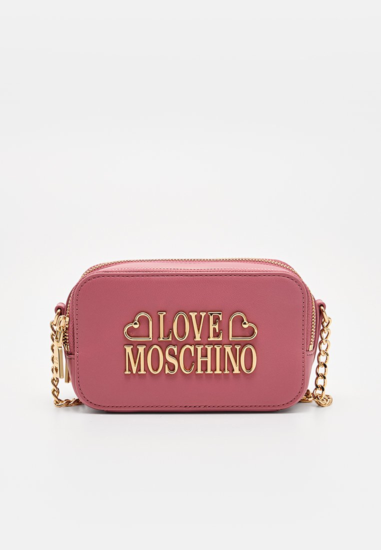 Love Moschino