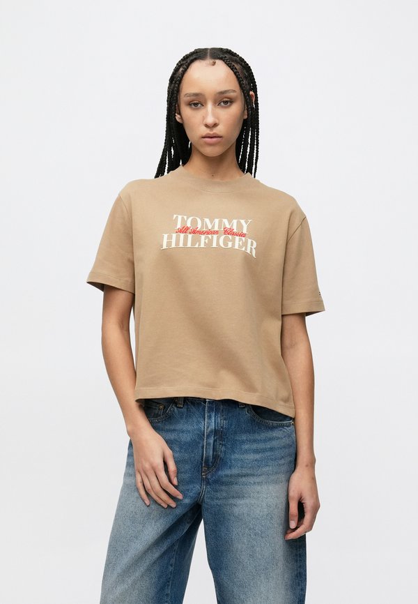 Tommy Hilfiger CLASSIC FLOCK LOGO RELAXED T-SHIRT - Print T-shirt - driftwood taupe