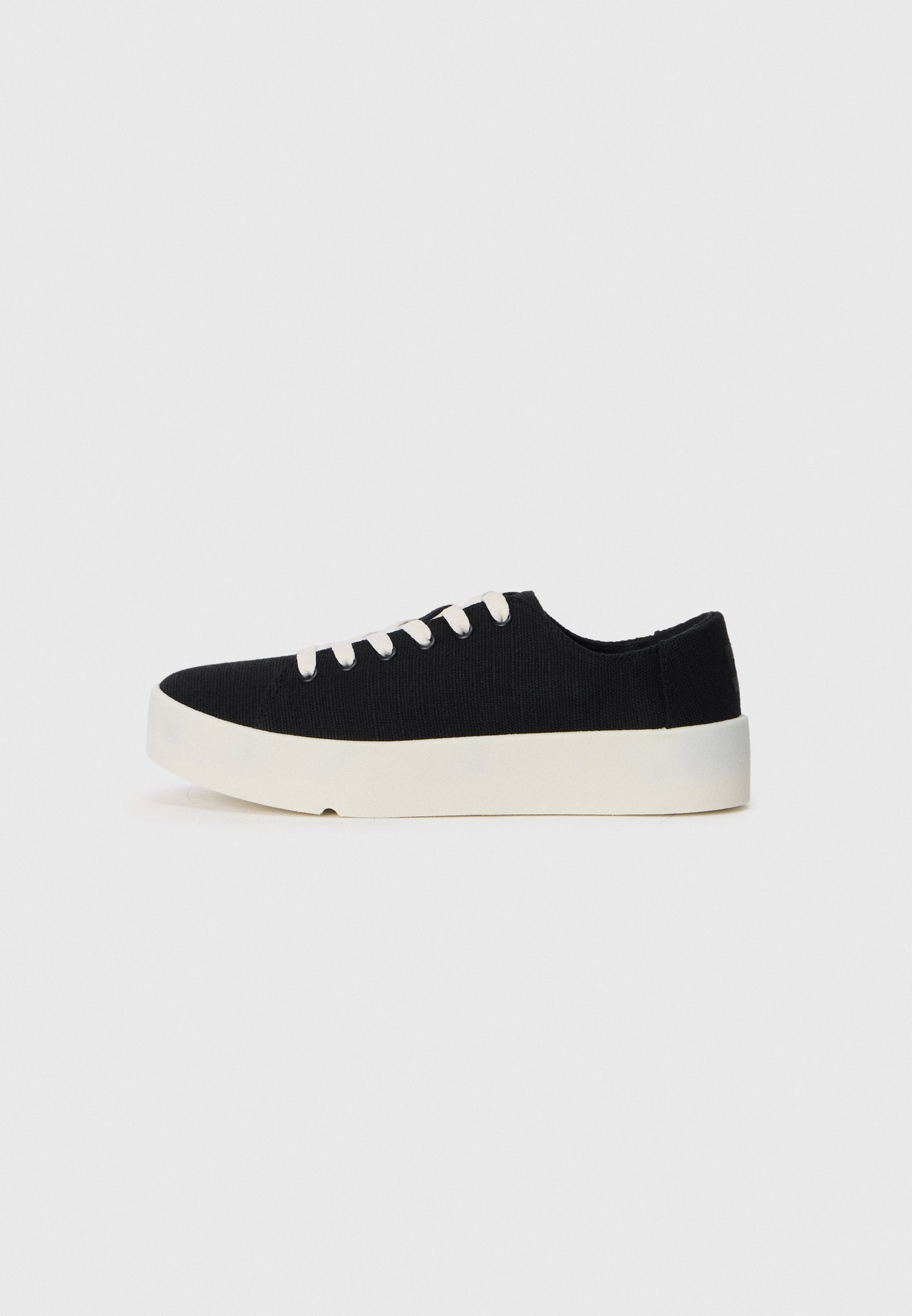 TOMS VERONA
