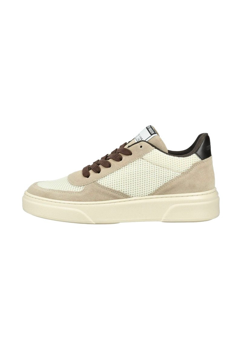 SNEAKER Media 1