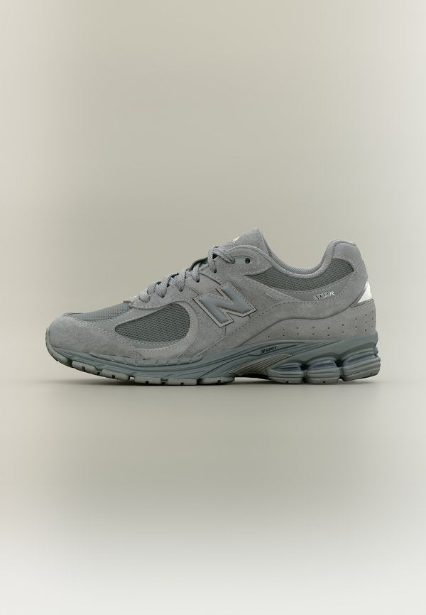 New Balance U2002 UNISEX - Trainers - slate grey/dark silver-coloured metallic