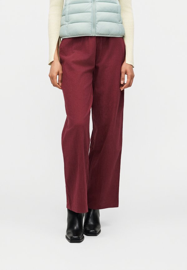 ONLY Trousers - oxblood red