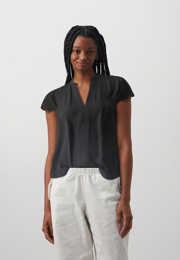 VILA VILENA V NECK