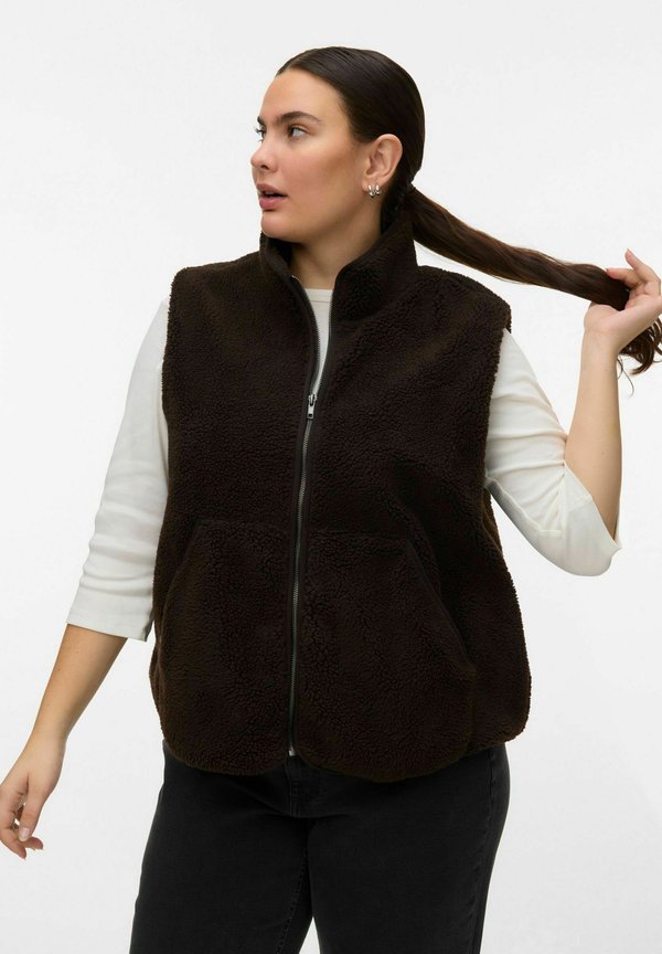 Vero Moda Curve Teddy VMJOSEFINE - Waistcoat - chocolate torte