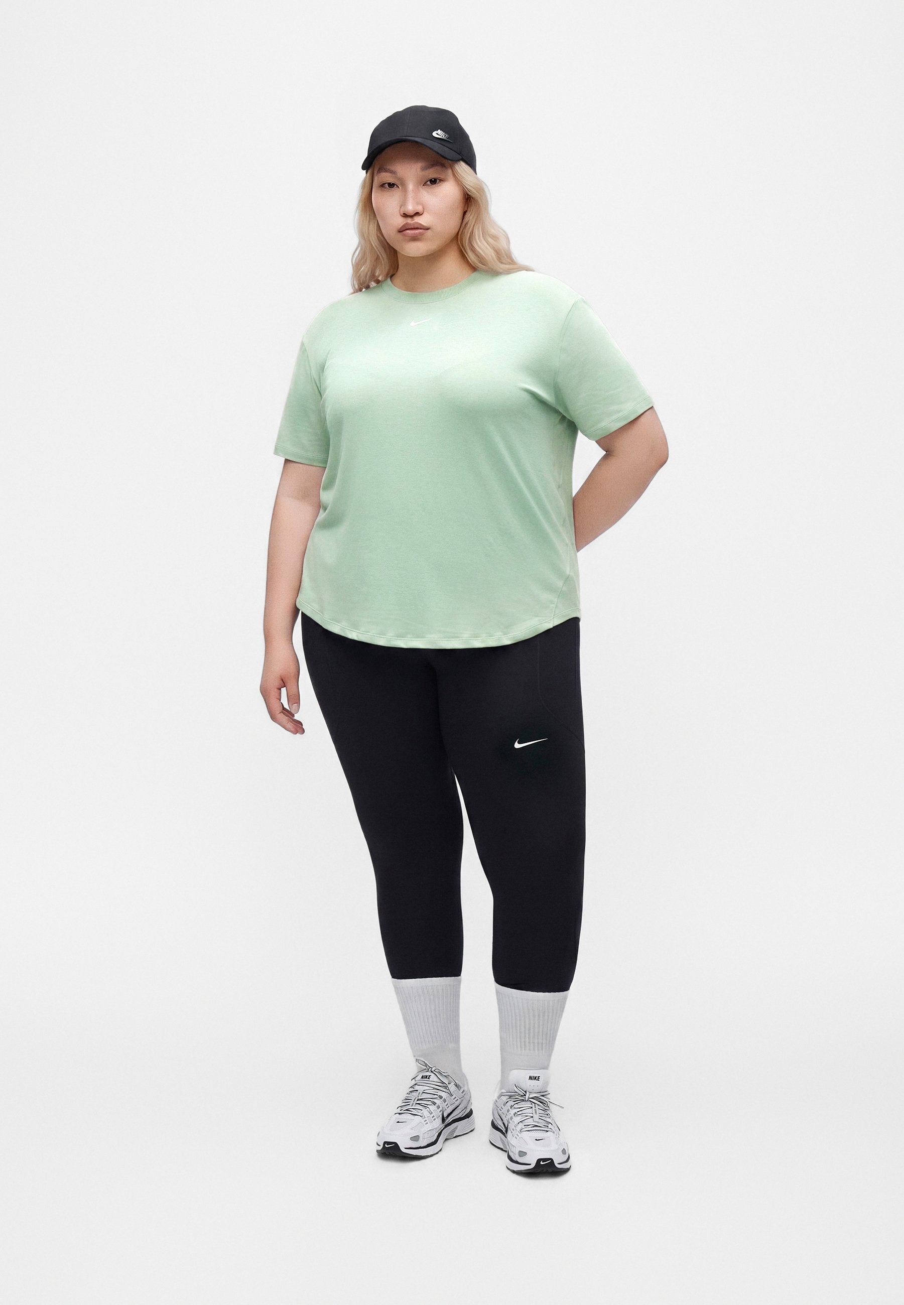 Nike Performance ONE RELAXED