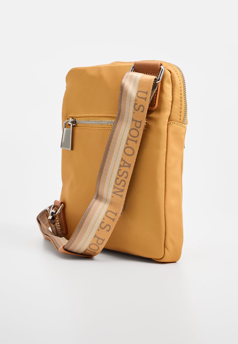 U.S. Polo Assn. PAUL