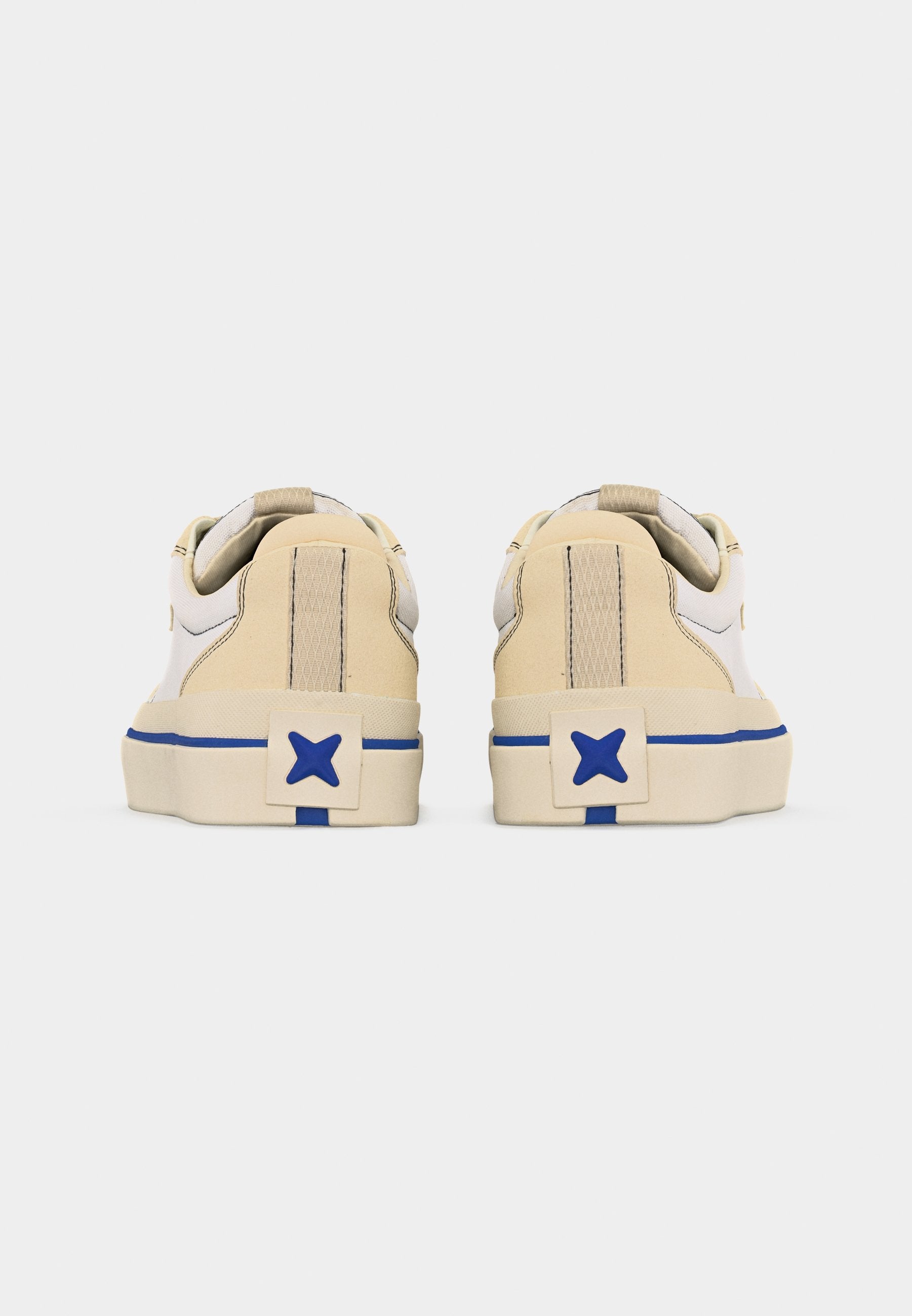 HUGO UNISEX