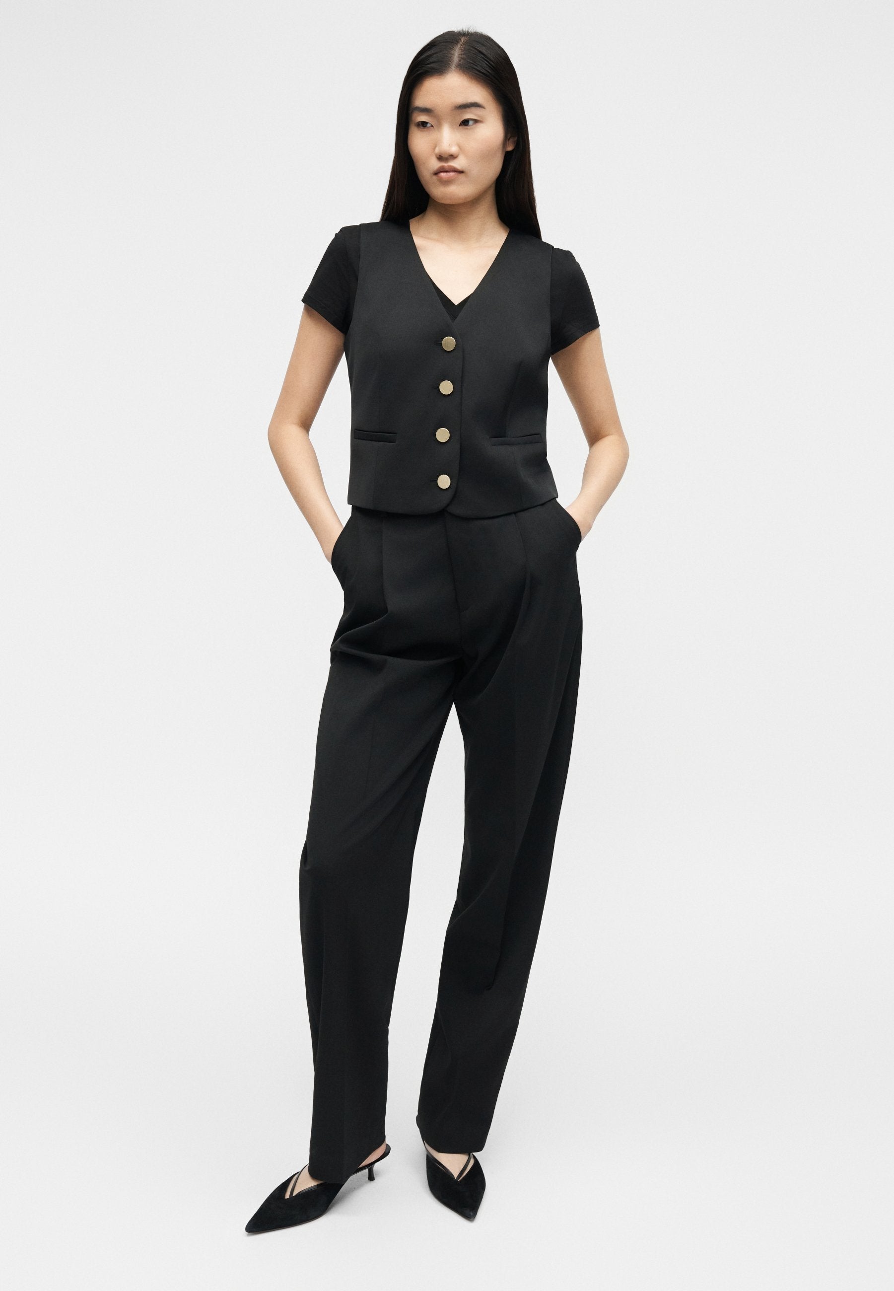 Armani Exchange Weste Media 6