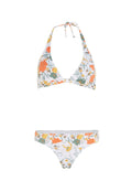 Weißes Floral-Bikini-Set mit orangefarbenen und grünen Blumenmustern. Das Oberteil hat ein Halterneck-Design; der Höschen ist im Low-Rise-Stil. Weicher Stoff. 