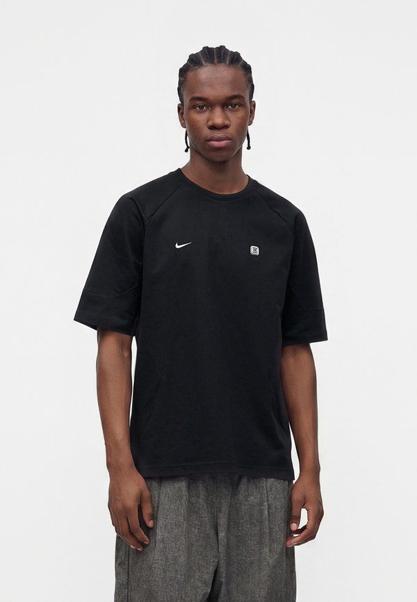 Nike Sportswear SHOX - Basic T-shirt - black