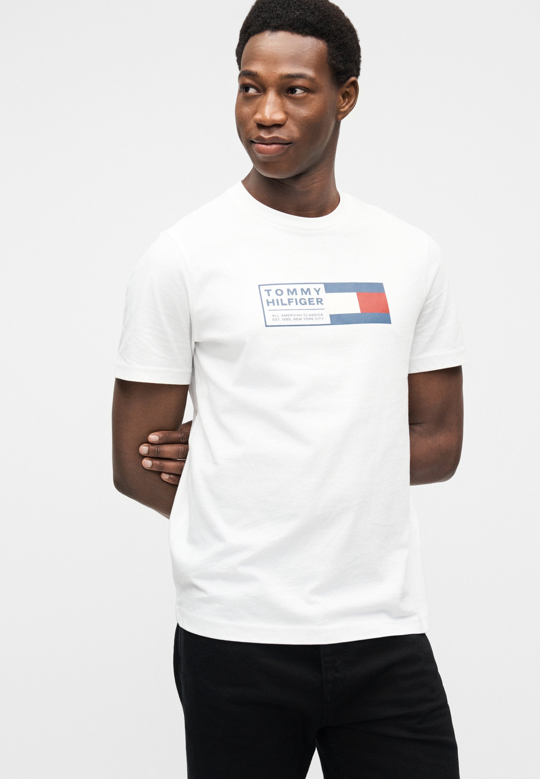LOGO JERSEY CREW NECK T-SHIRT Media 5