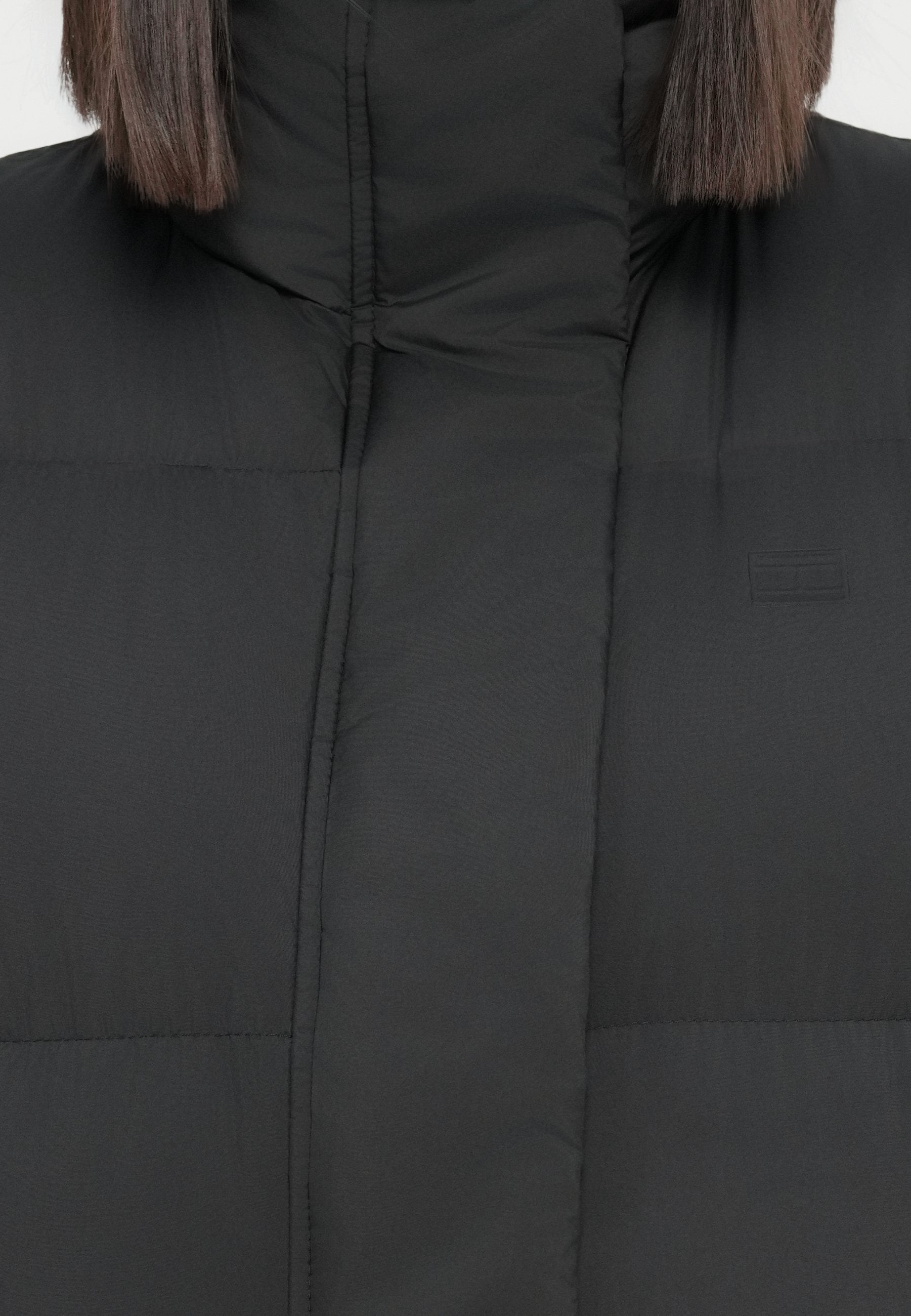 MODERN VEST Media 6