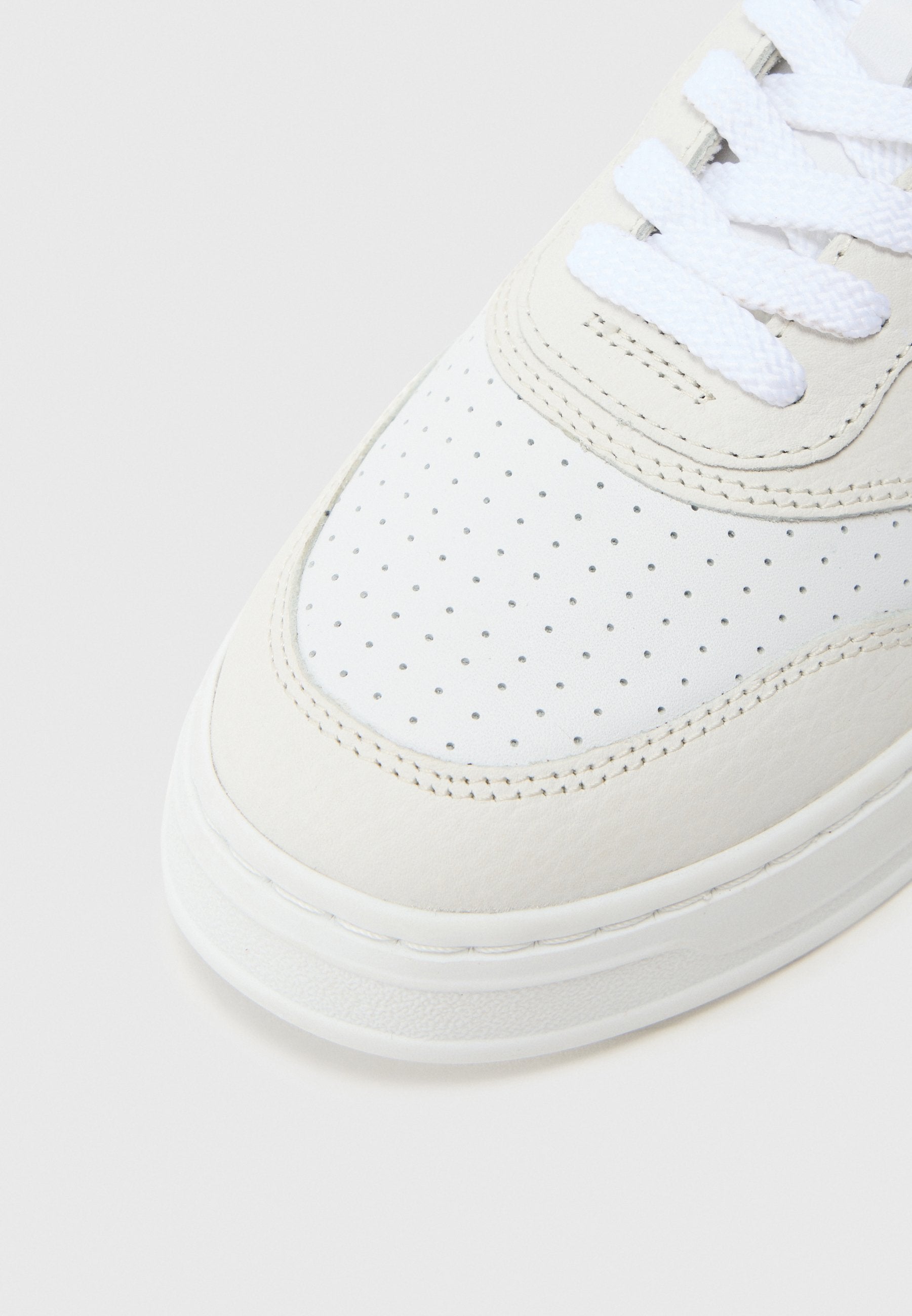 LEATHER MIXED TEXTURE CUPSOLE TRAINERS Media 5